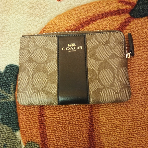 Coach Tan and Black Signature Zip Around Wallet - Picture 1 of 5